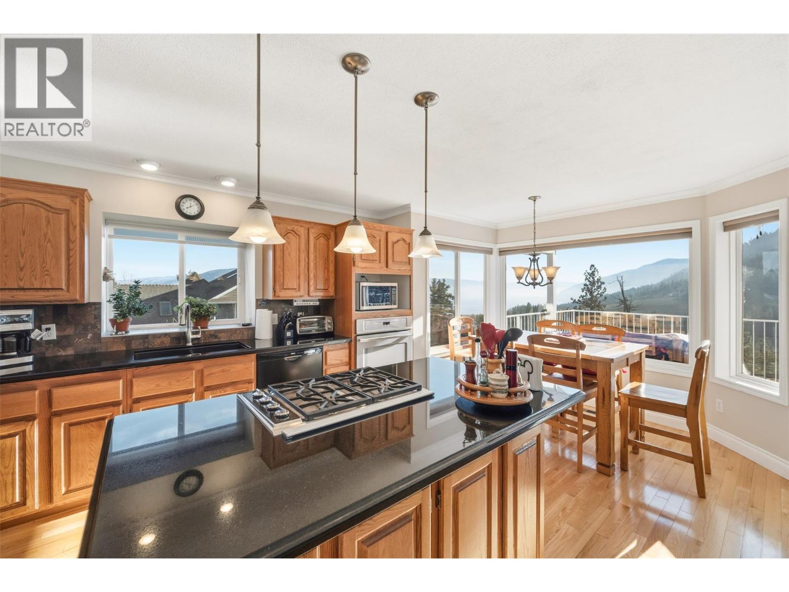 5291 Bradbury Street. Peachland, British Columbia