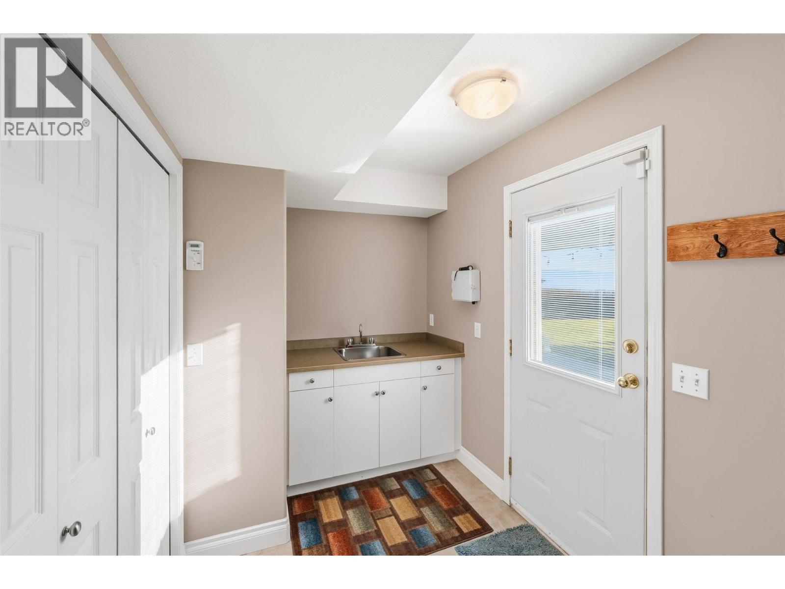 5291 Bradbury Street. Peachland, British Columbia