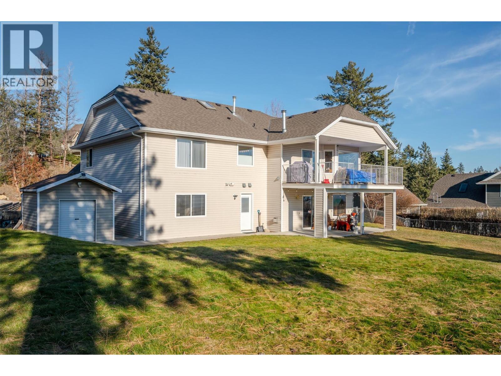 5291 Bradbury Street. Peachland, British Columbia