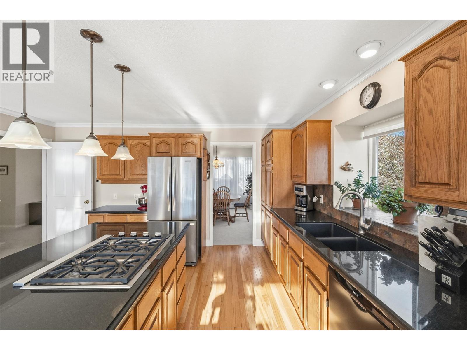 5291 Bradbury Street. Peachland, British Columbia