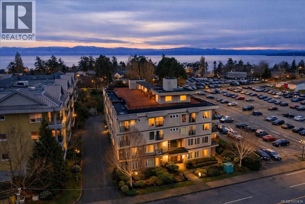 213 1405 Esquimalt Road, Esquimalt