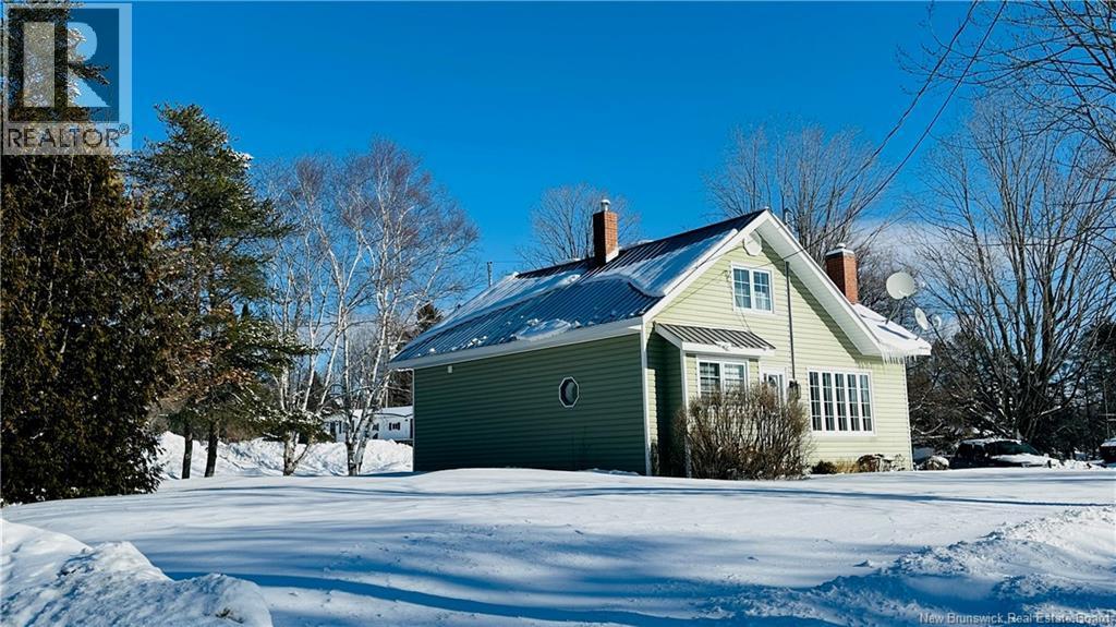 834 Central Street, Centreville