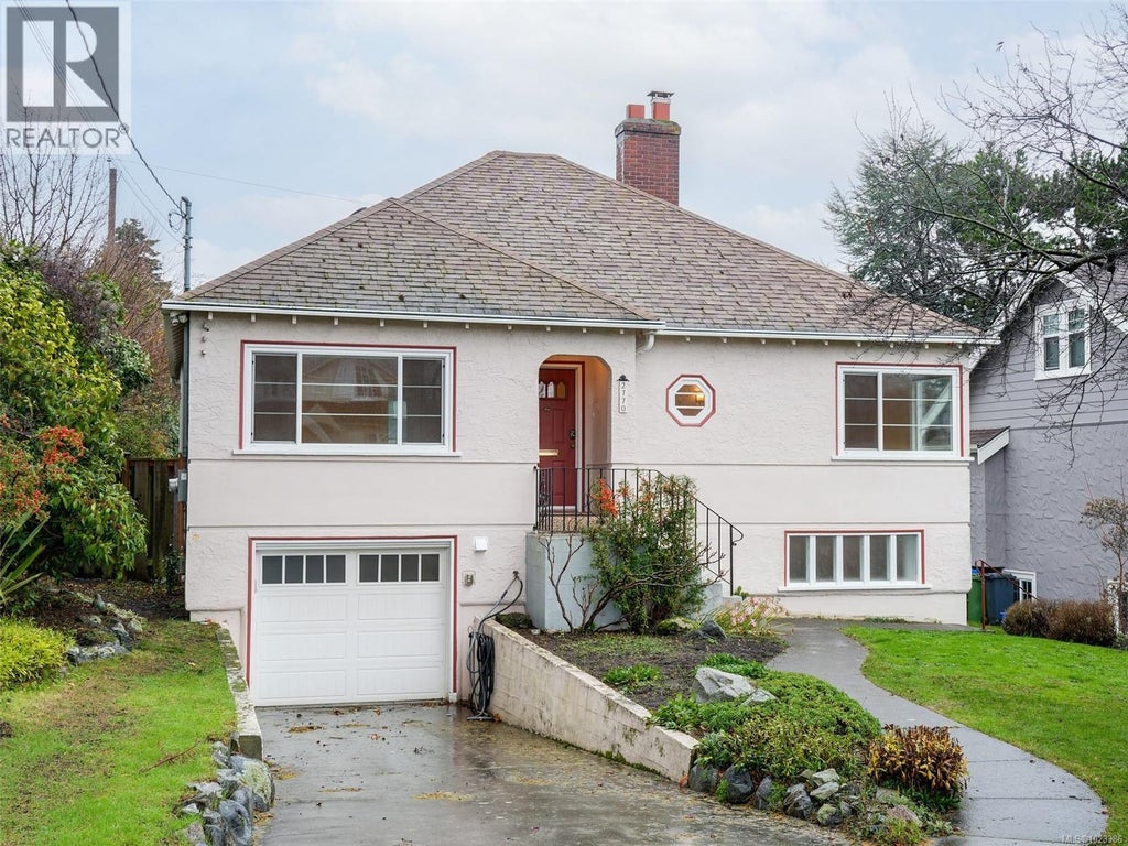 2770 Dewdney Avenue, Oak Bay