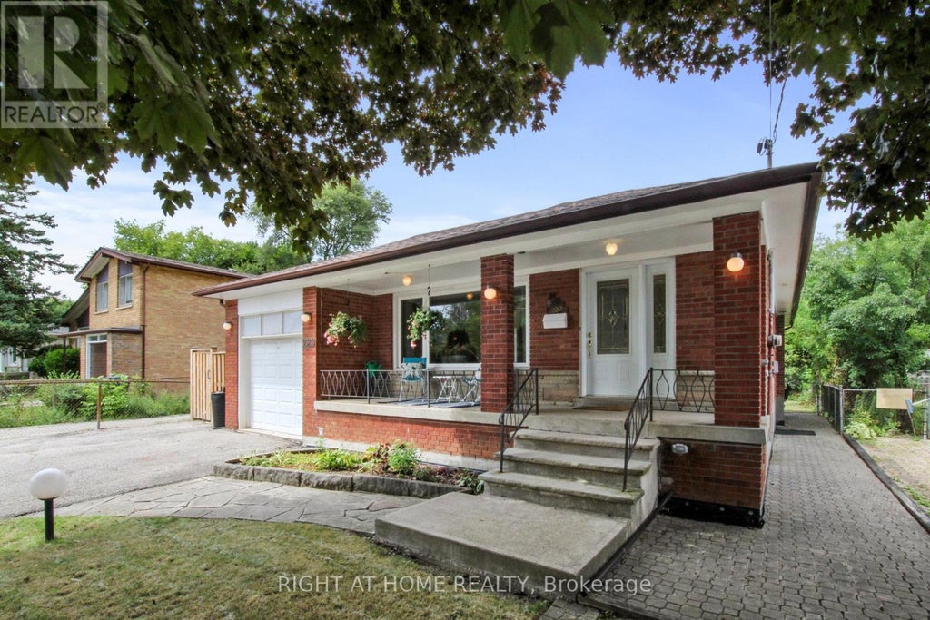 220 Homewood Avenue, Toronto (newtonbrook West)
