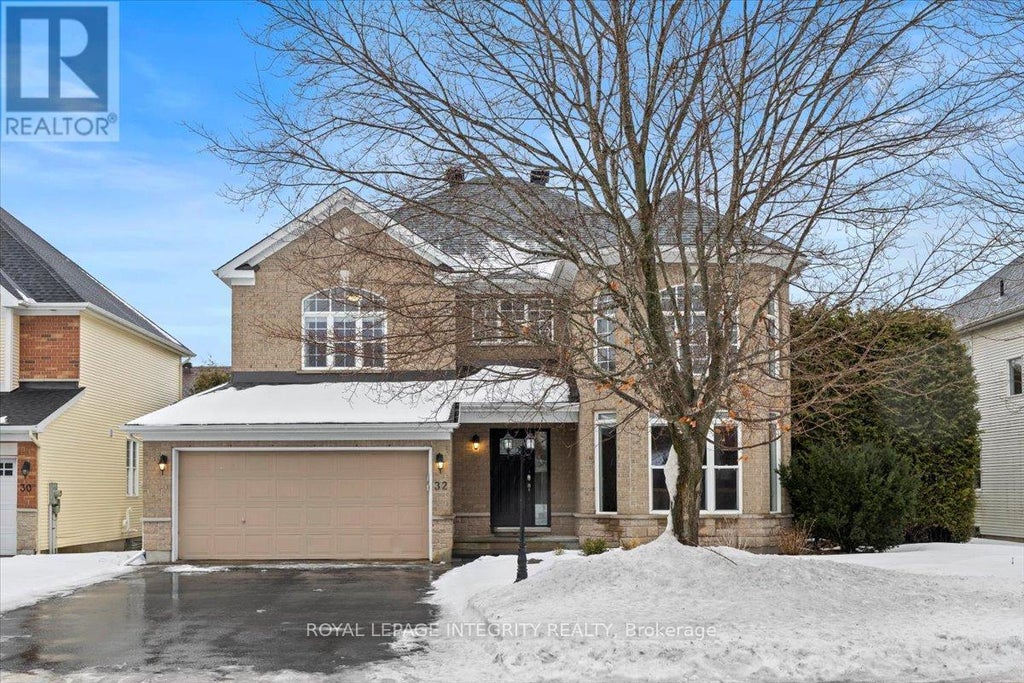 32 Eliza Crescent, Ottawa