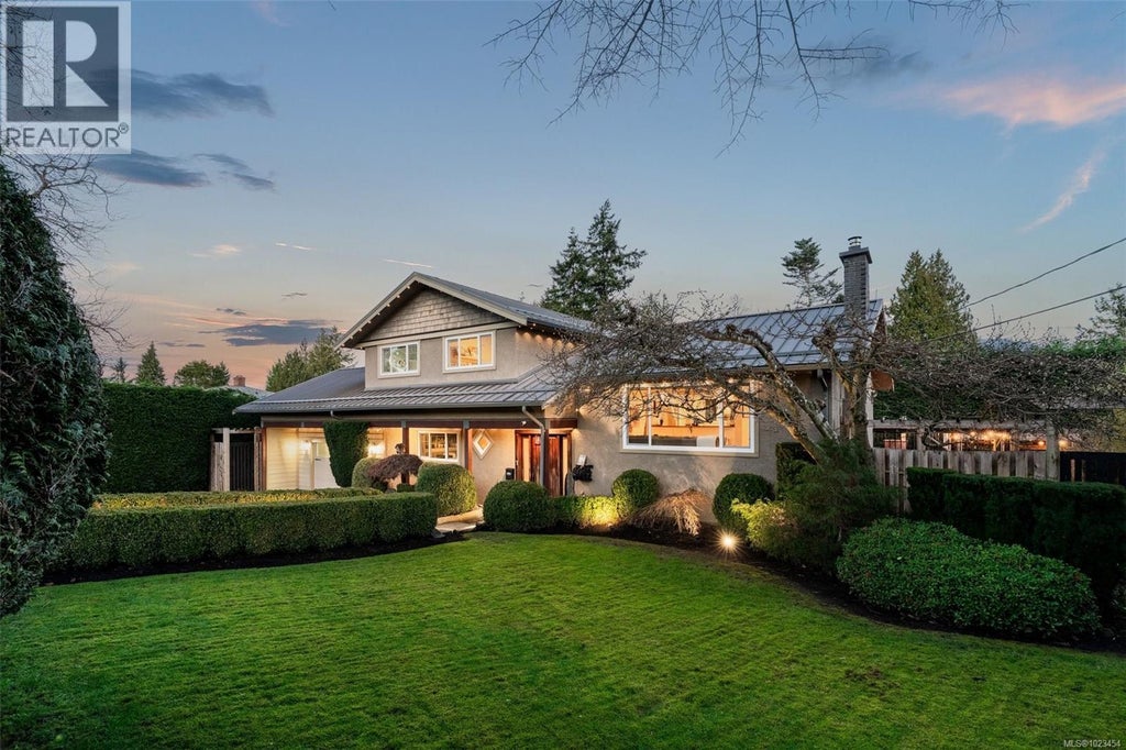 6293 Marie Meadows Road, Central Saanich