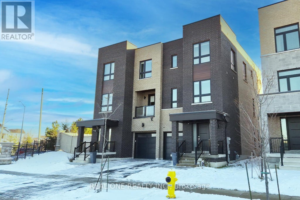 5 Gridiron Gate, Vaughan (vellore Village)