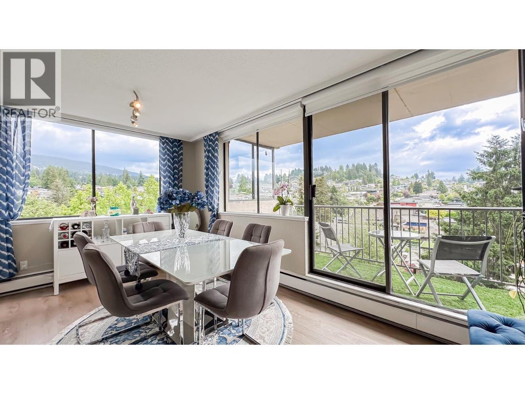 605 555 13th Street, West Vancouver