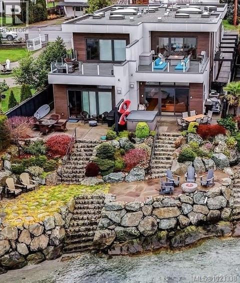 10303 Resthaven Drive, Sidney