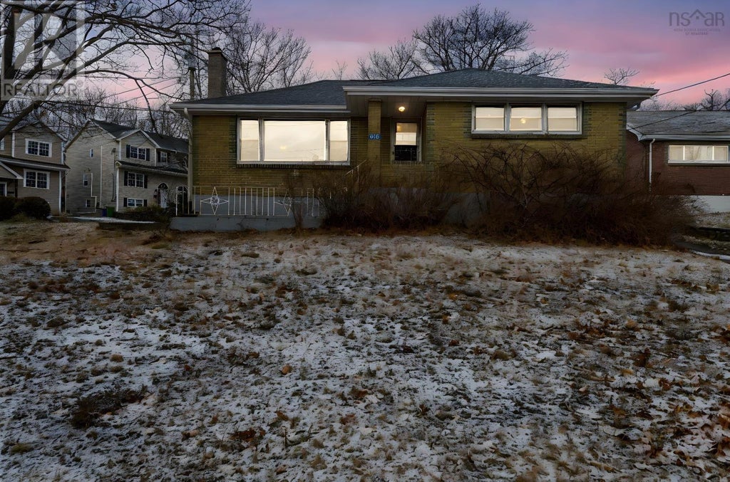 276 Rocky Lake Drive, Bedford