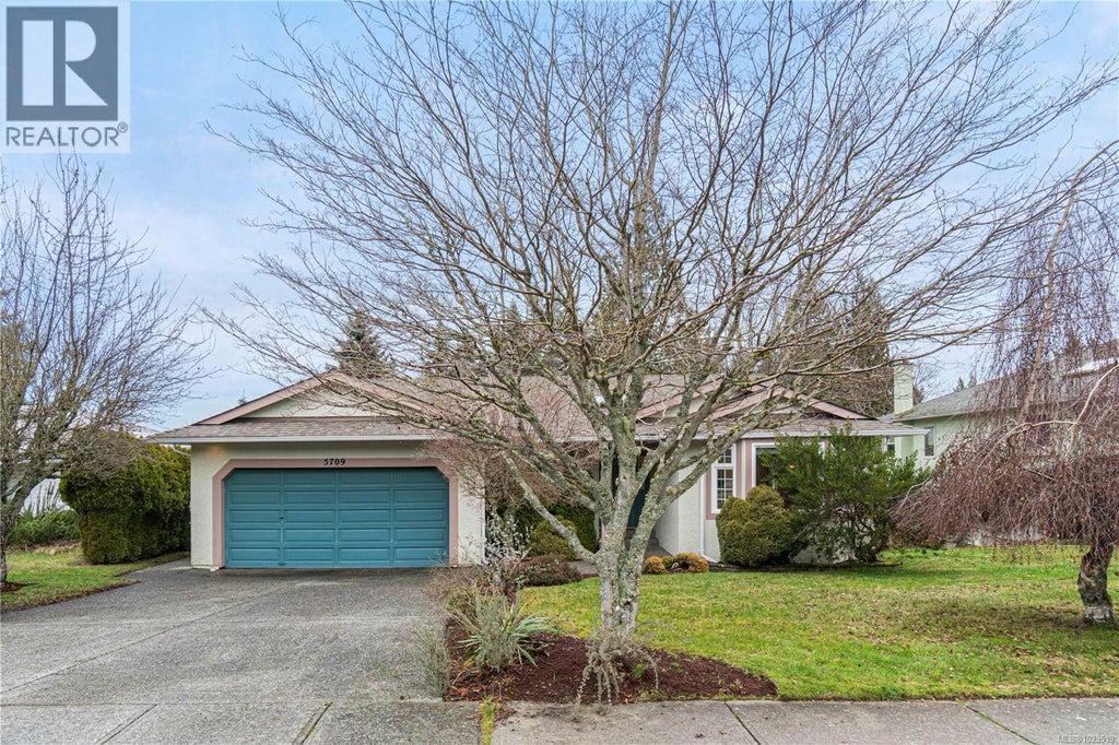 5709 Malibu Terr, Nanaimo