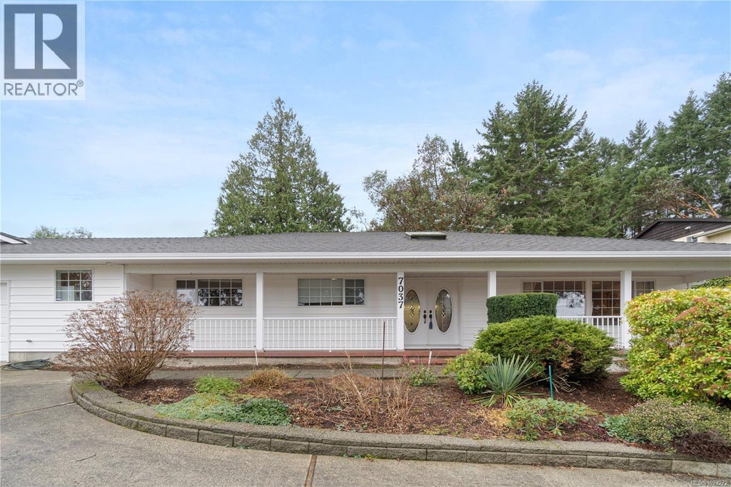 7037 Dickinson Road, Lantzville