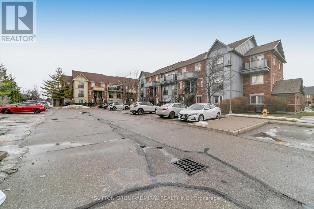 52 - 2265 Bur Oak Avenue, Markham (greensborough)