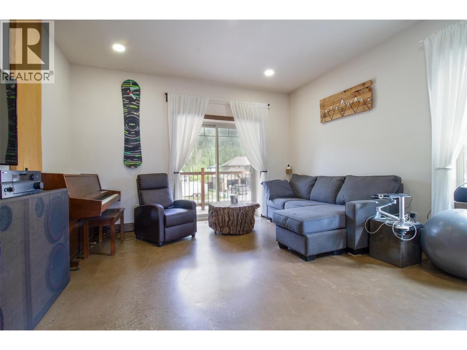 1905 Hay Road. Revelstoke, British Columbia