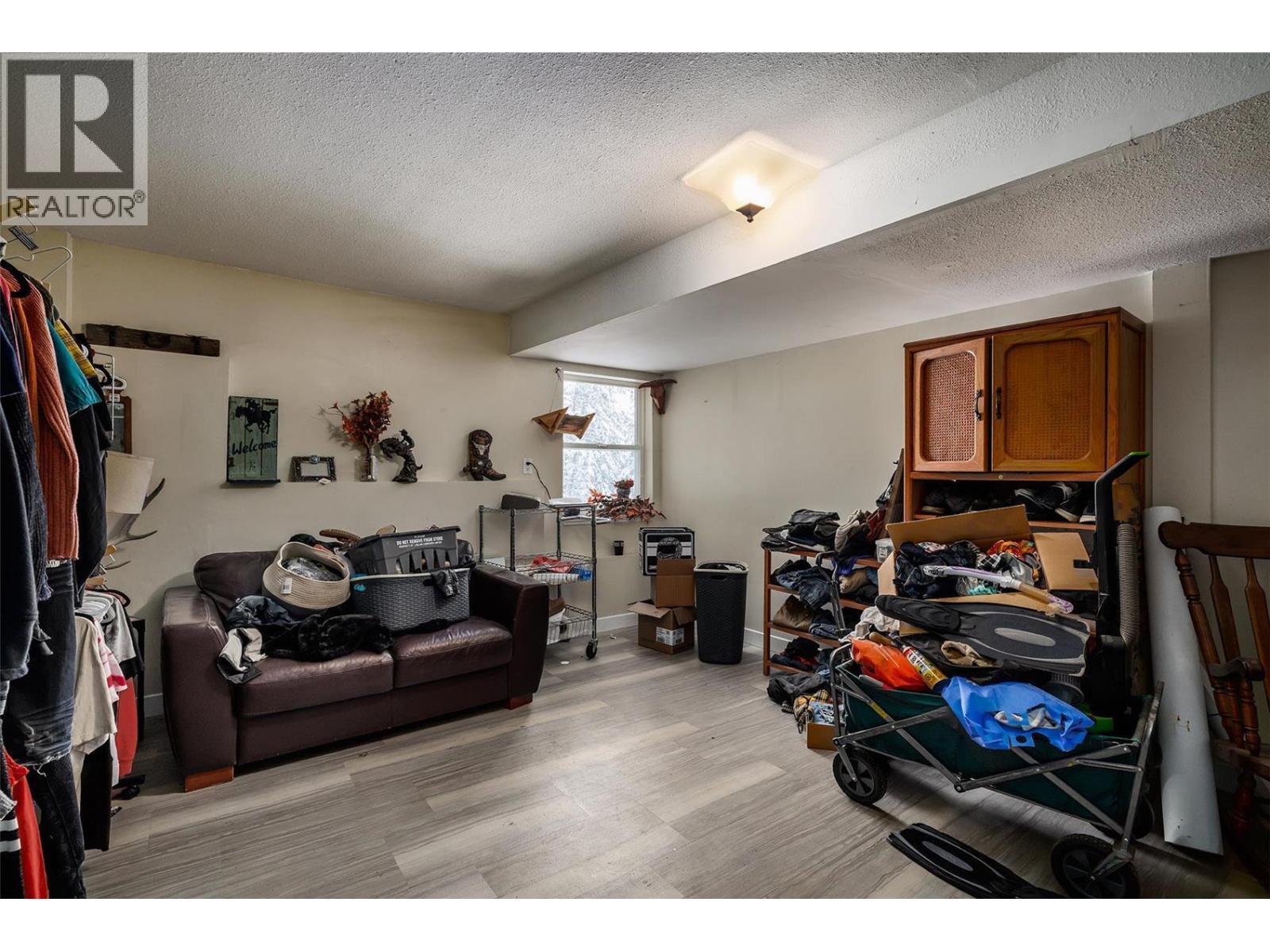 1813 Cardinal Creek Road. Kelowna, British Columbia