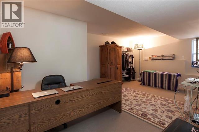 1813 Cardinal Creek Road. Kelowna, British Columbia