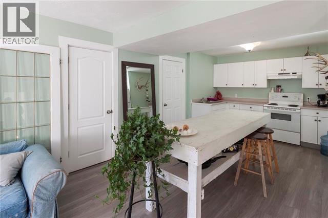 1813 Cardinal Creek Road. Kelowna, British Columbia