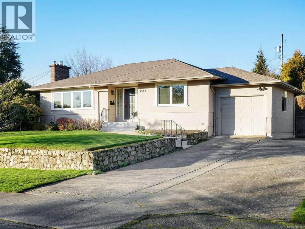 2344 Middowne Road, Oak Bay