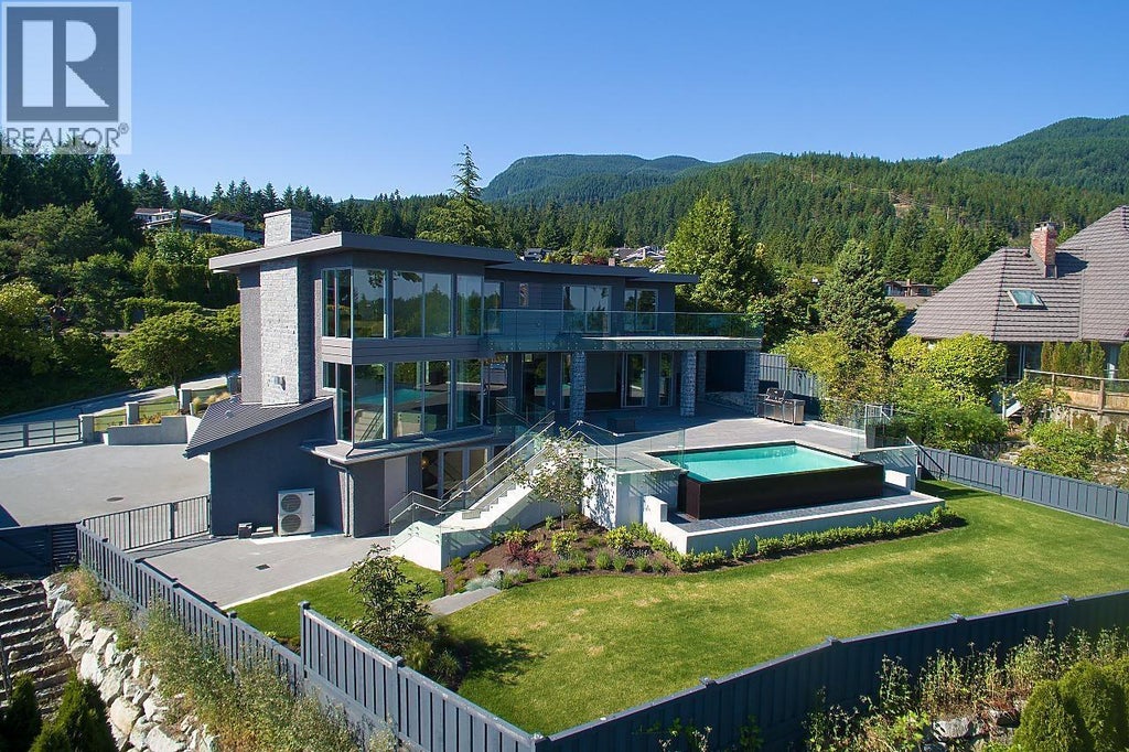 4265 Rockbank Place, West Vancouver