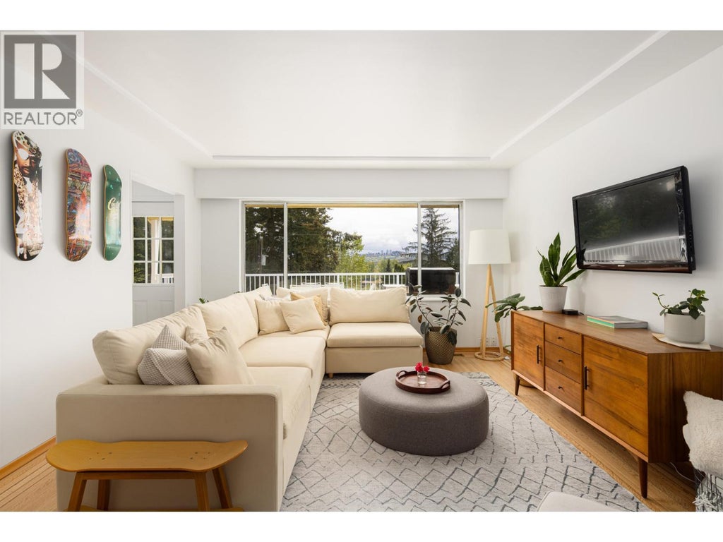 1231 Cloverley Street, North Vancouver