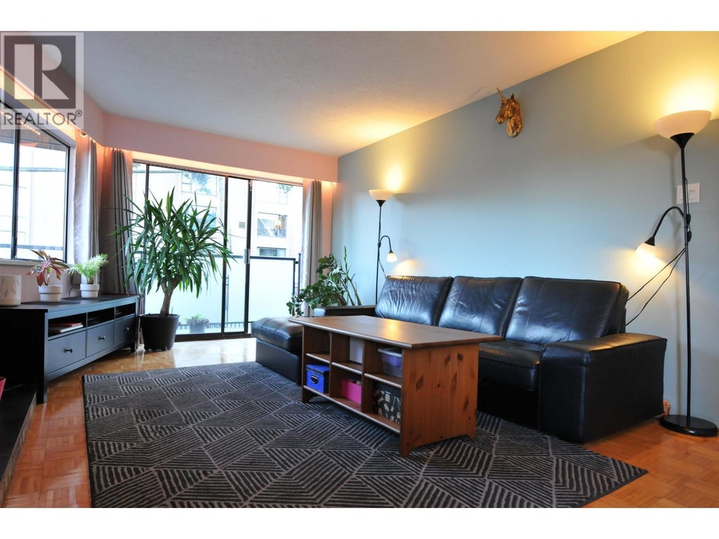 209 930 E 7th Avenue, Vancouver