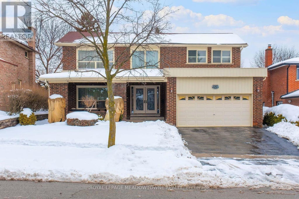 2529 Claymore Crescent, Mississauga (erindale)