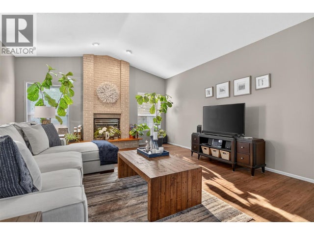 Photo of Listing #10373358