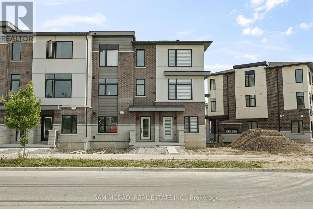 601 - 1695 Dersan Street, Pickering (duffin Heights)