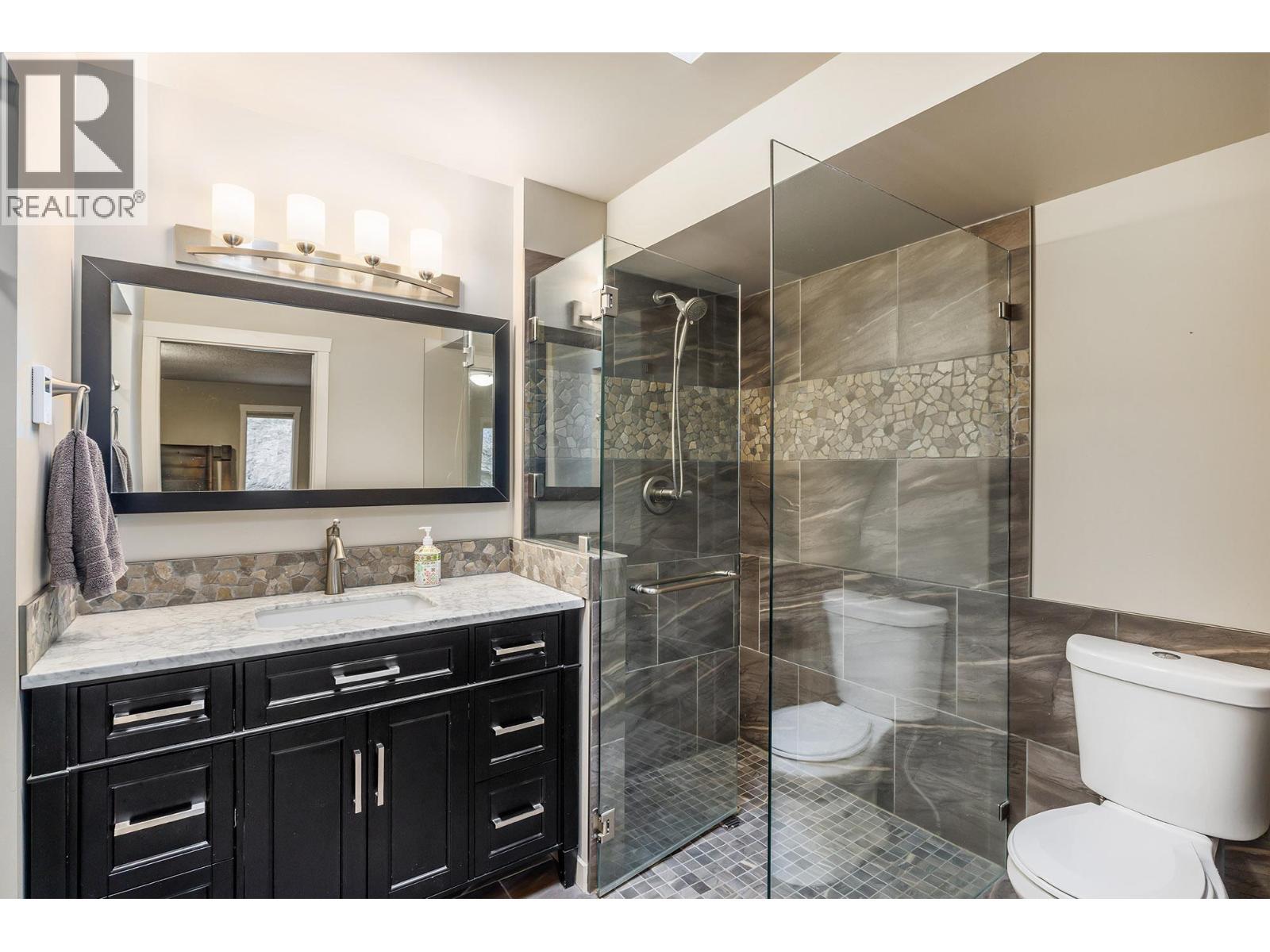 5715 Lakeshore Road. Kelowna, British Columbia