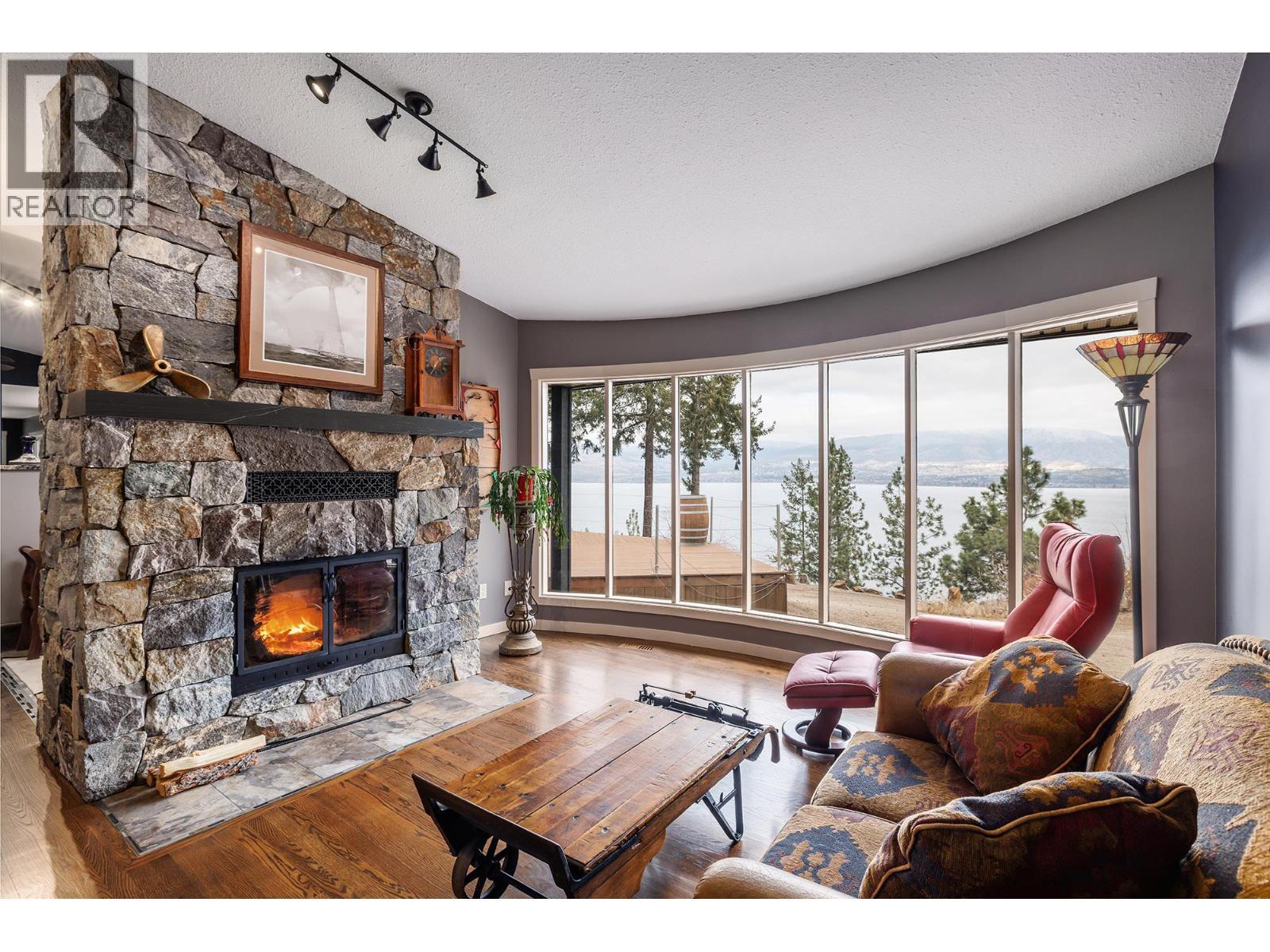 5715 Lakeshore Road. Kelowna, British Columbia