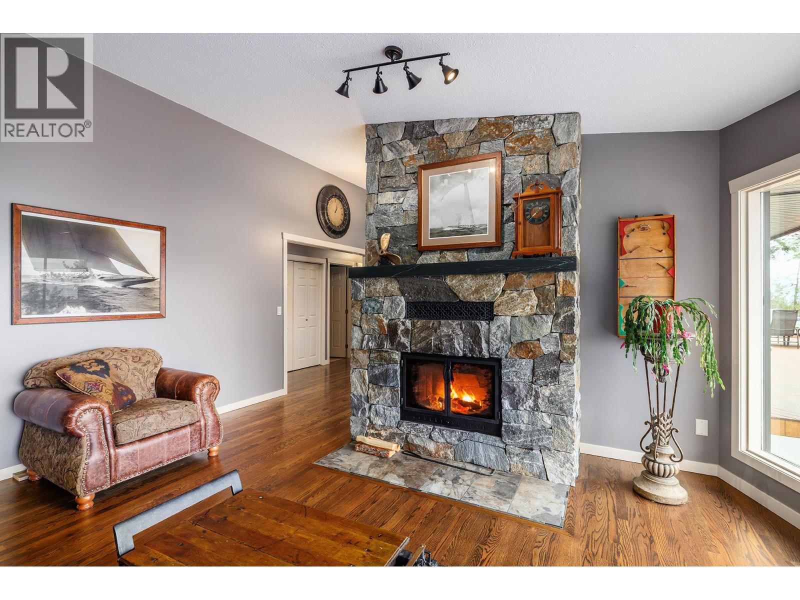 5715 Lakeshore Road. Kelowna, British Columbia