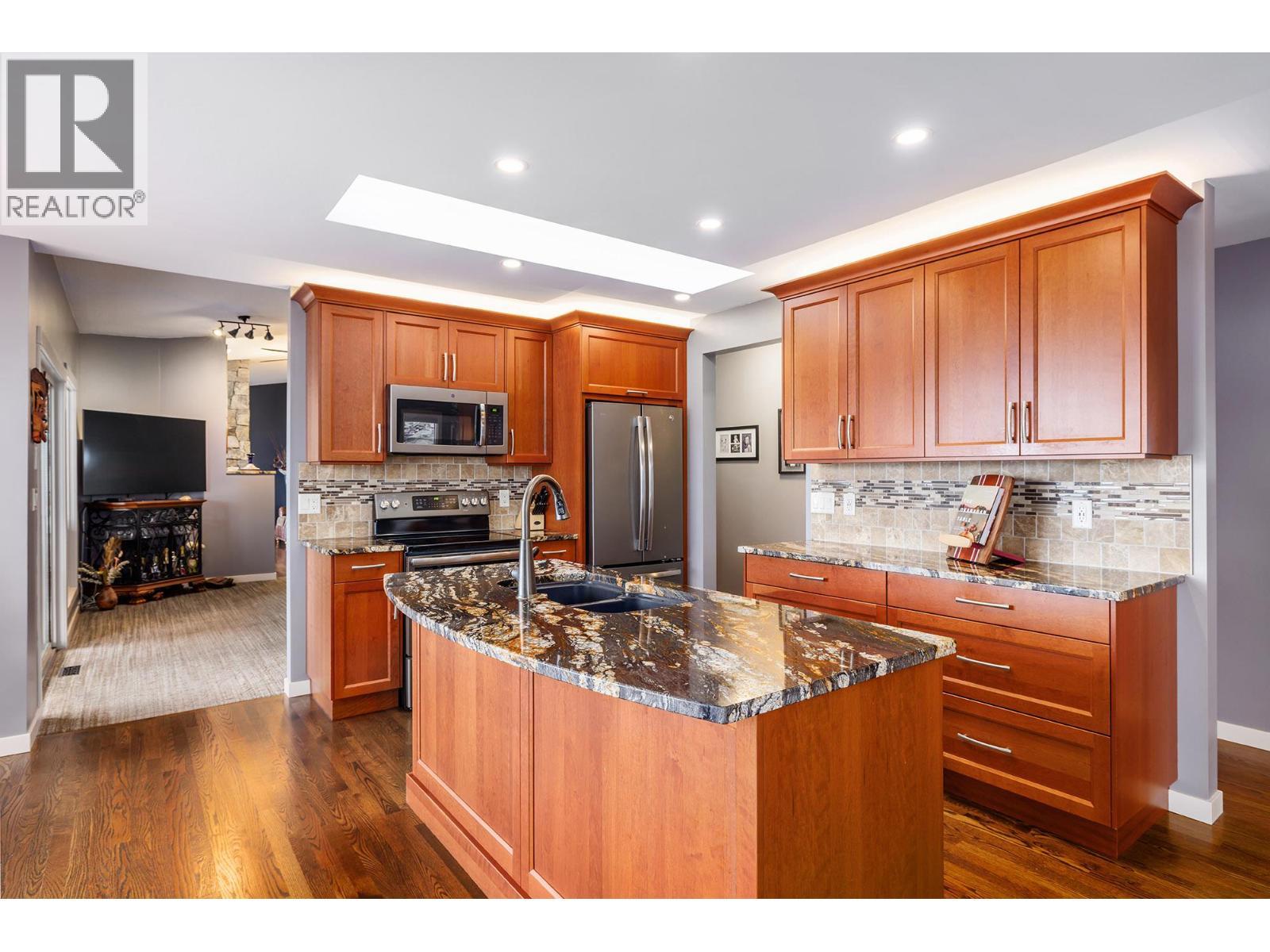 5715 Lakeshore Road. Kelowna, British Columbia