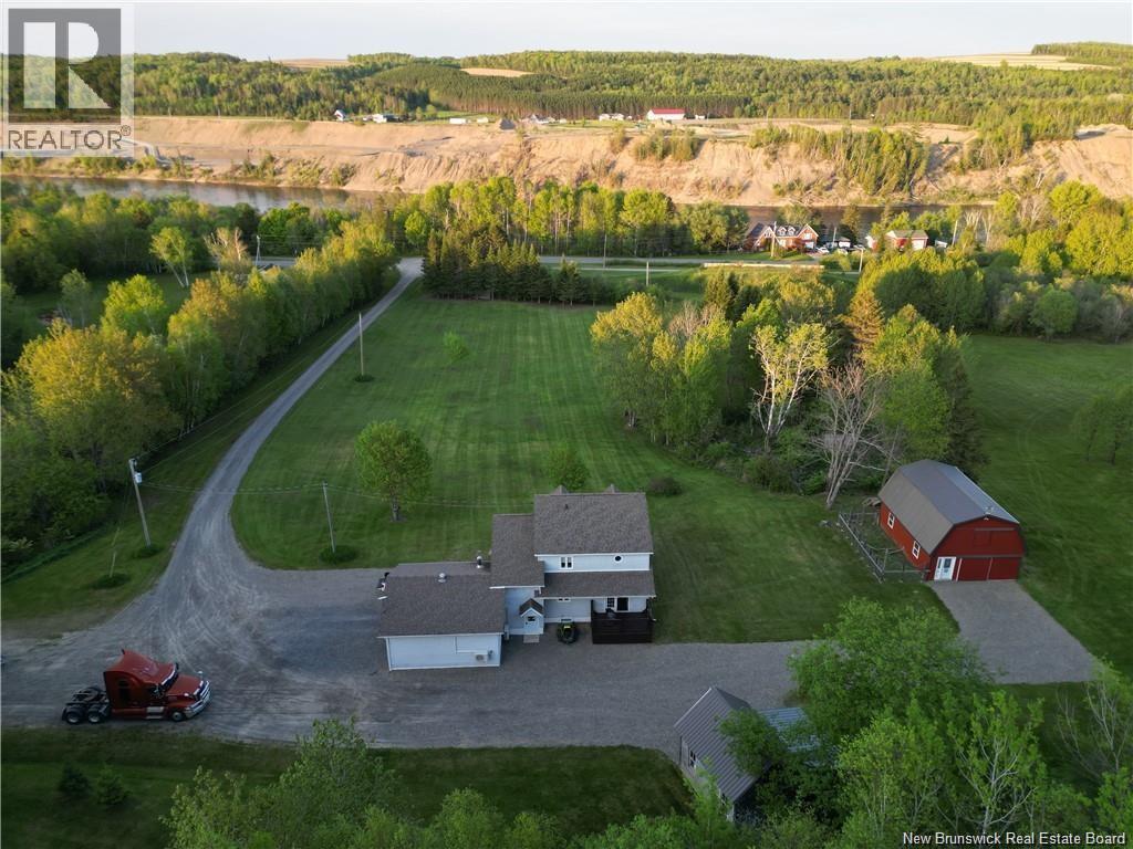 949 West River Road, Grand Falls