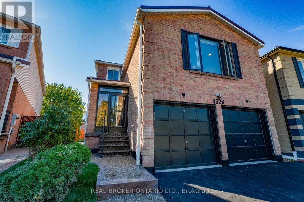 4326 Waterford Crescent, Mississauga (hurontario)