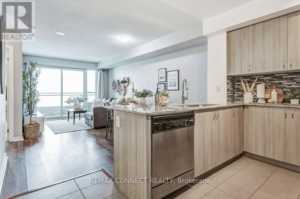 905 - 1235 Bayly Street, Pickering (bay Ridges)