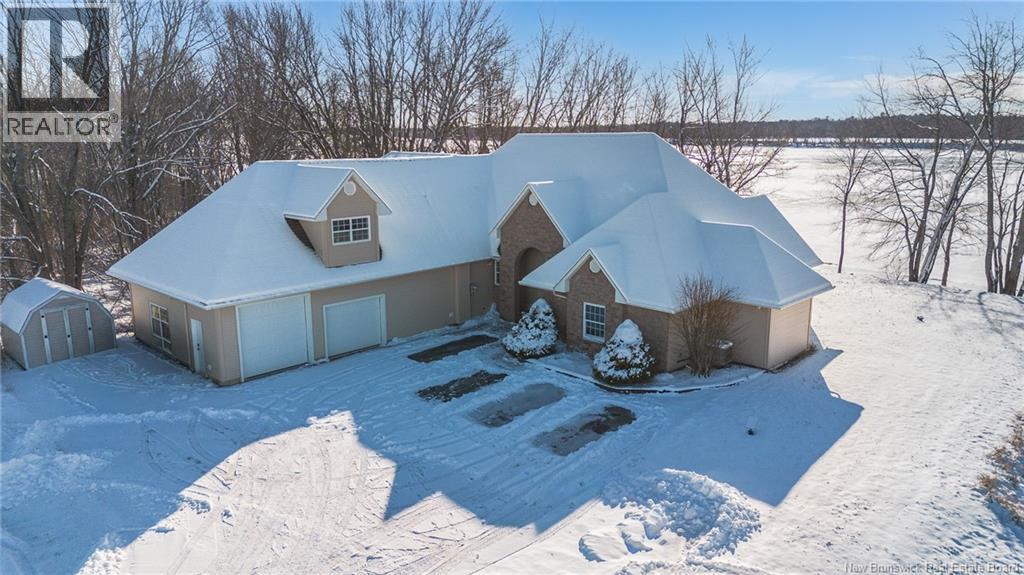 354 Route 105, Maugerville