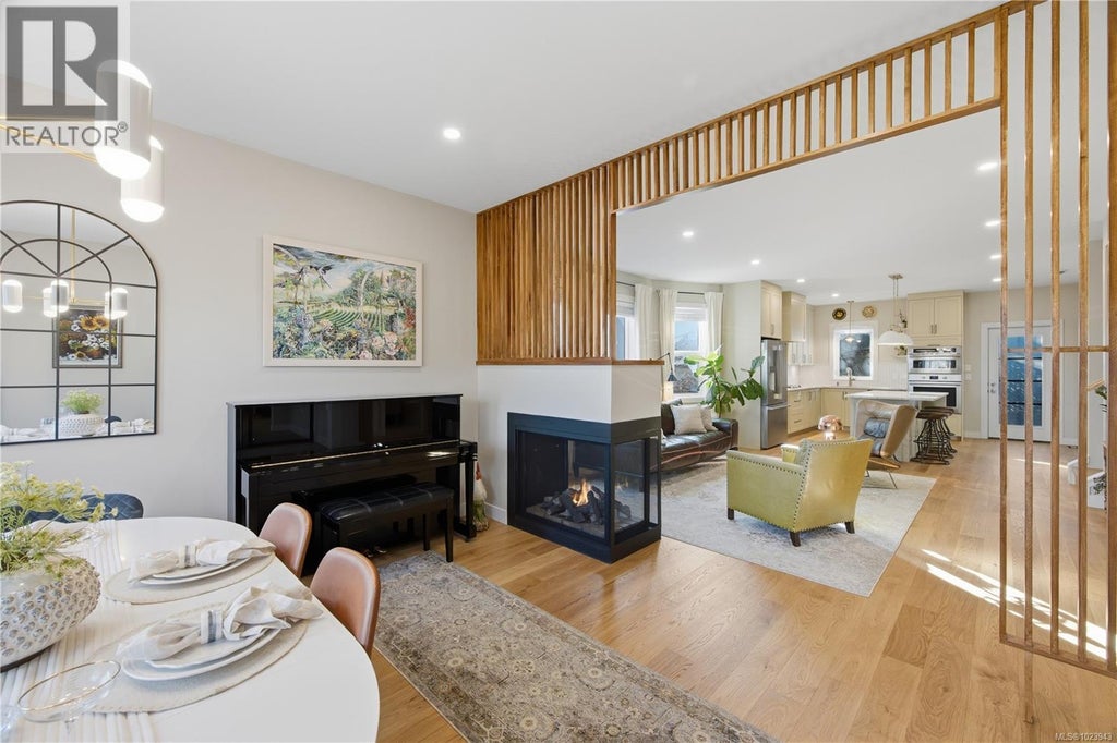 525 Sumas Street, Victoria