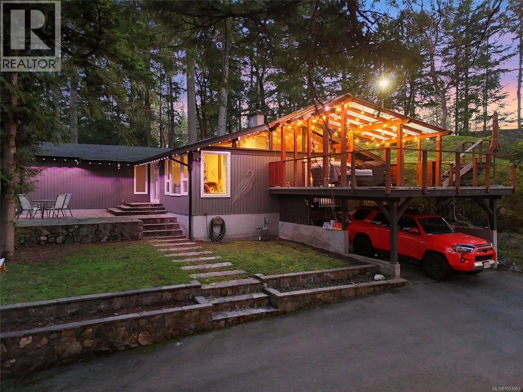 665 Latoria Road, Colwood