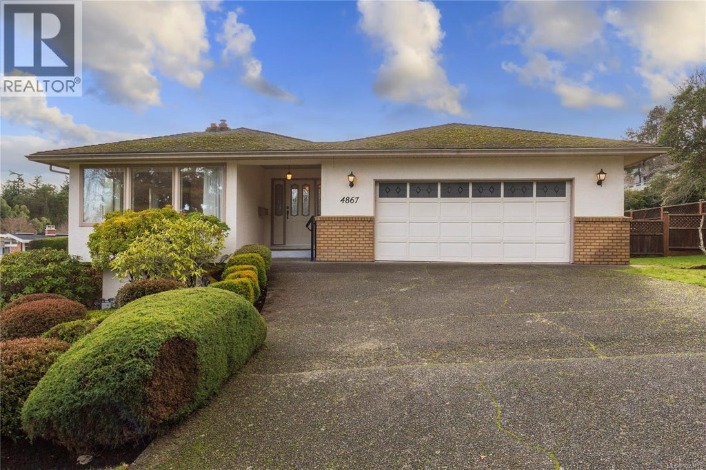 4867 Maxine Lane, Saanich
