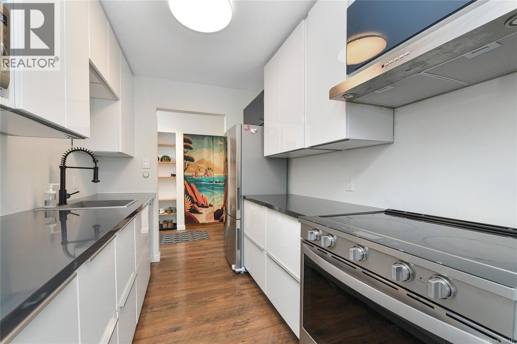 208 955 Dingley Dell, Esquimalt