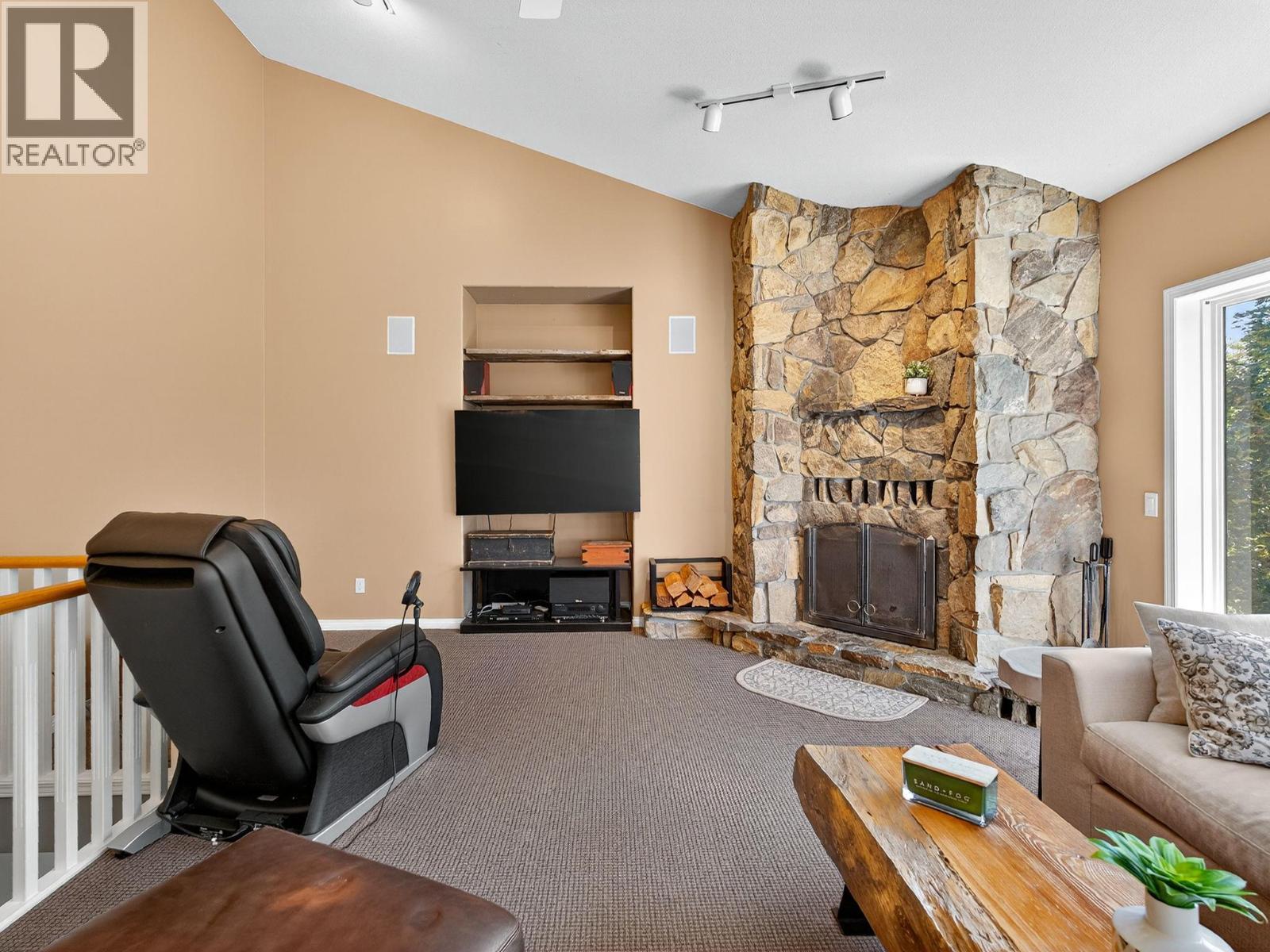 5955 Postill Lake Road. Kelowna, British Columbia