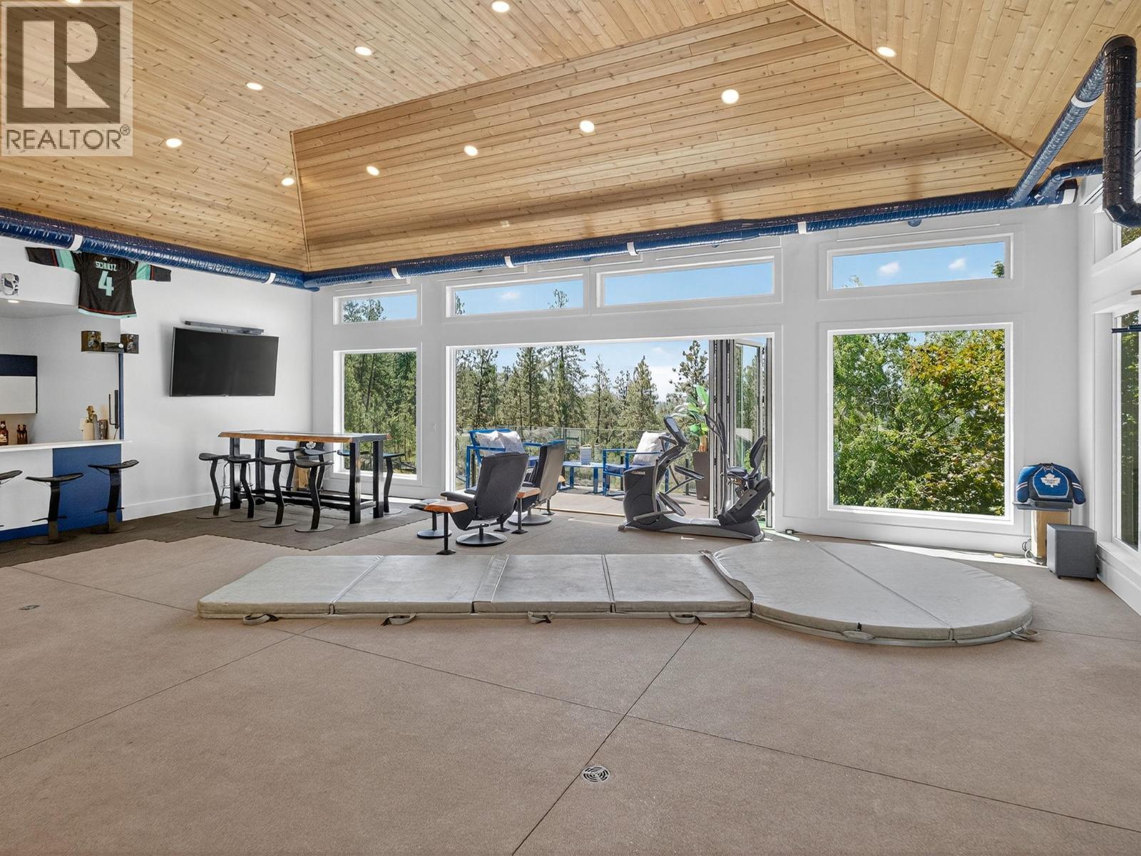 5955 Postill Lake Road. Kelowna, British Columbia