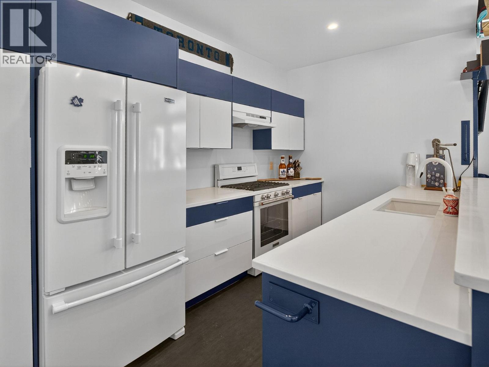 5955 Postill Lake Road. Kelowna, British Columbia