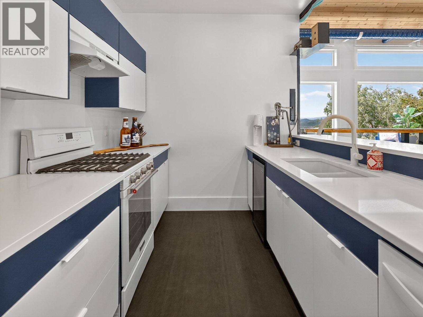 5955 Postill Lake Road. Kelowna, British Columbia