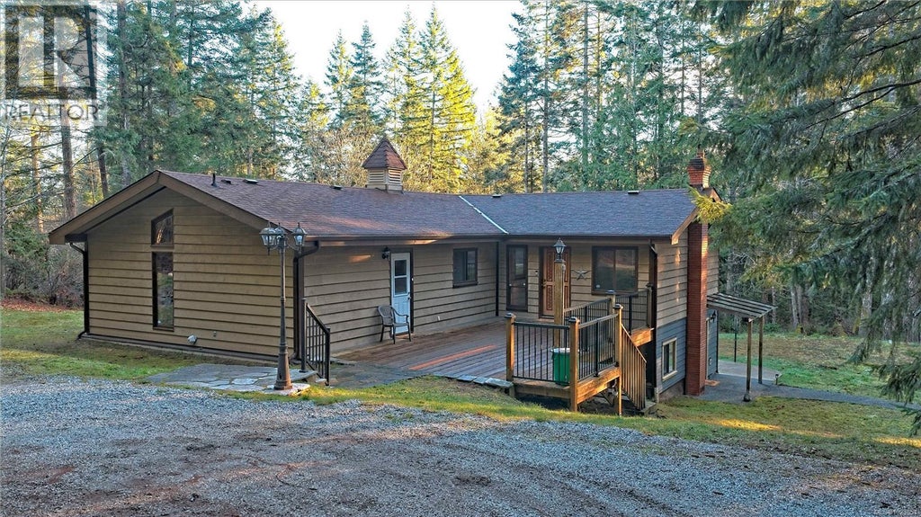 121 Thomas Road, Salt Spring