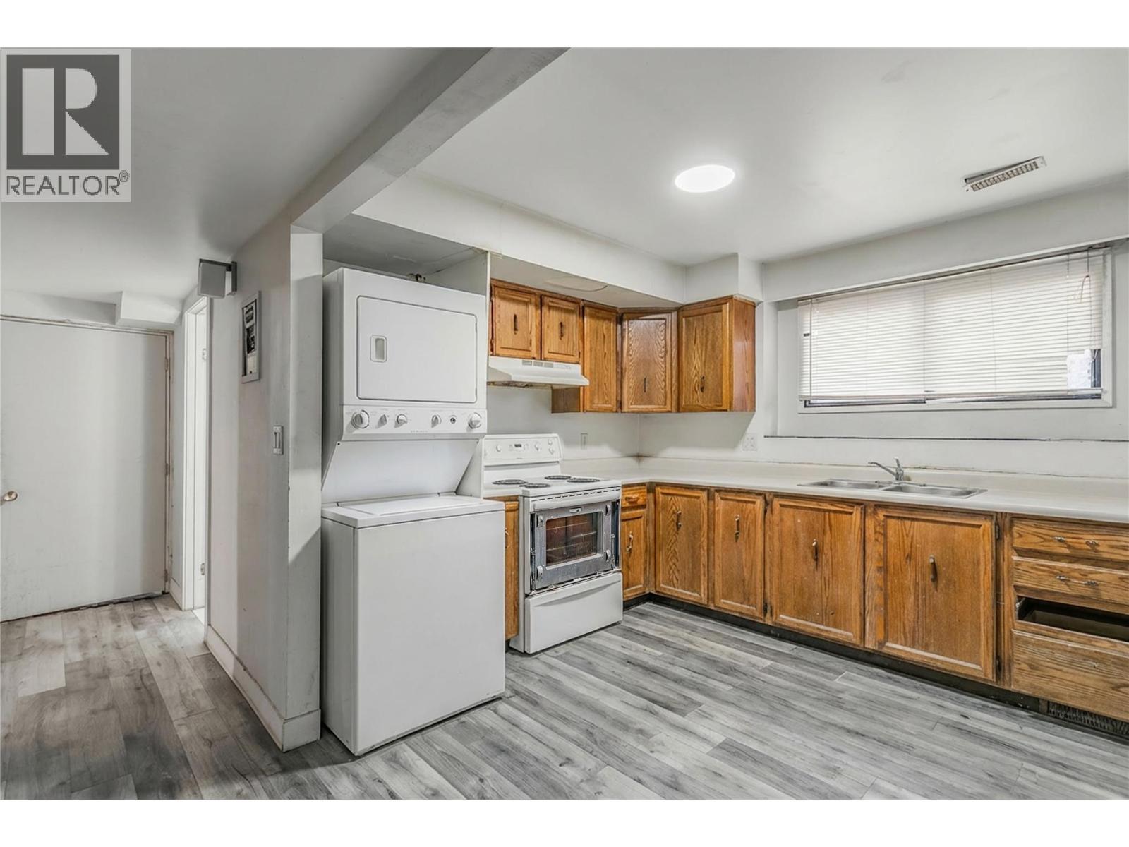 758 Josselyn Court. Kelowna, British Columbia