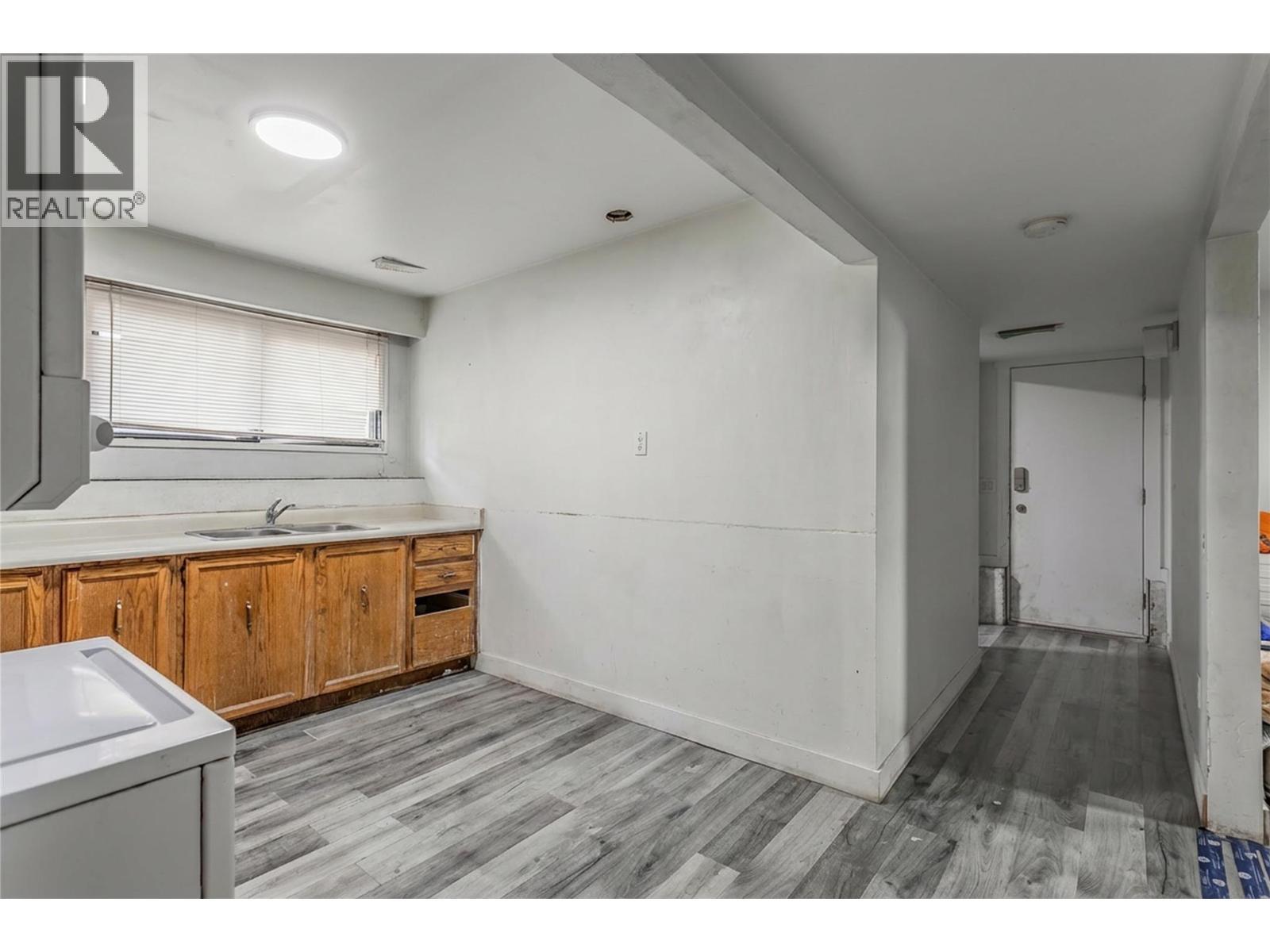 758 Josselyn Court. Kelowna, British Columbia