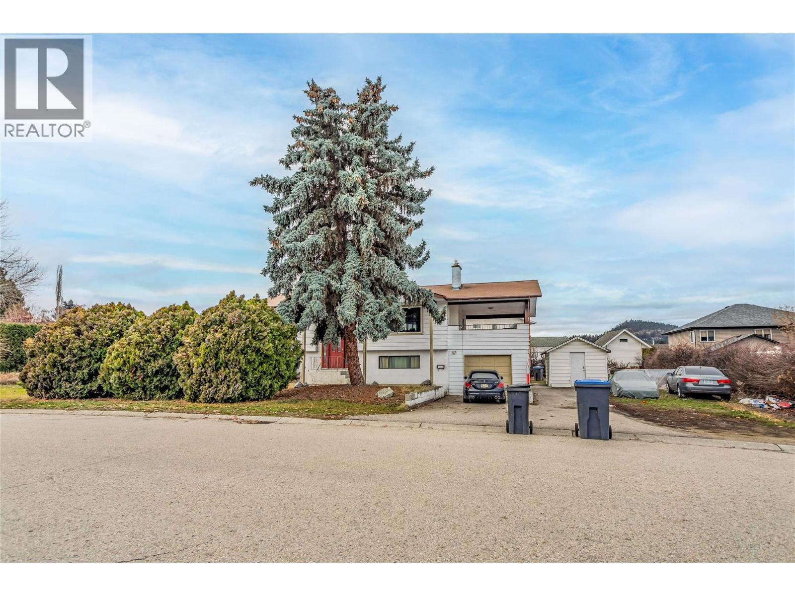 758 Josselyn Court. Kelowna, British Columbia