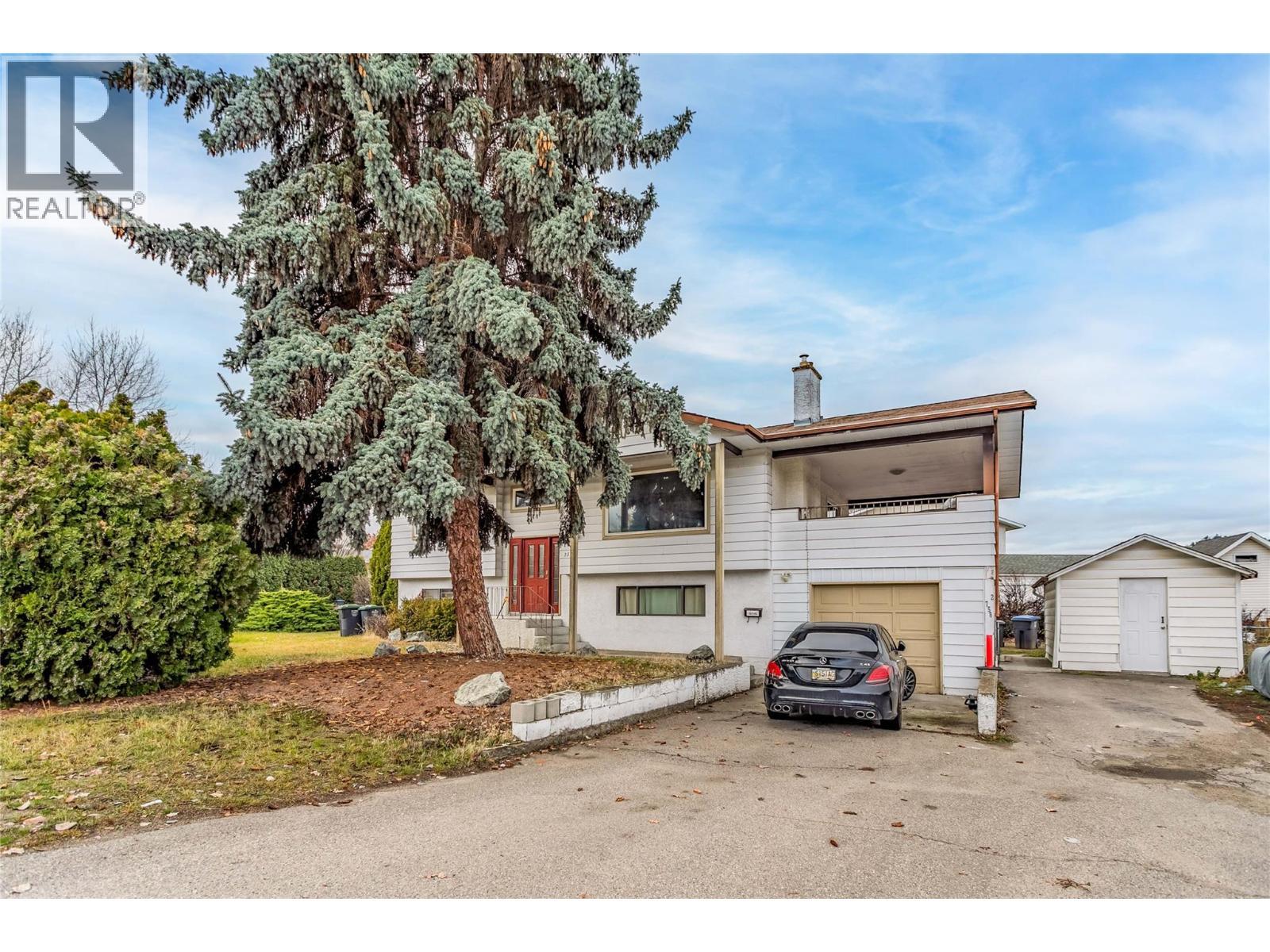 758 Josselyn Court. Kelowna, British Columbia