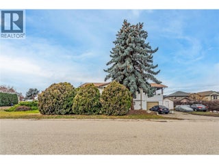 758 Josselyn Court. Kelowna, British Columbia